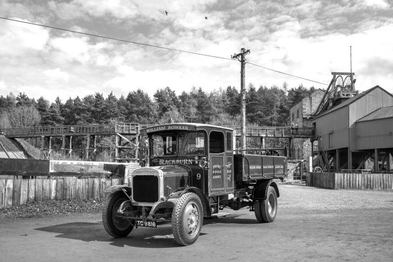 Thornycroft 9816 - Black & White Image